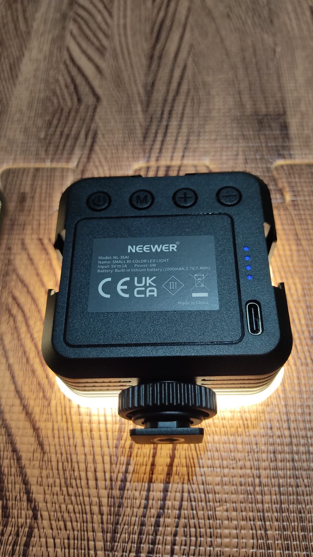 NEEWER LEDビデオライト ポータブル 二色 3200K-5600K - NEEWER